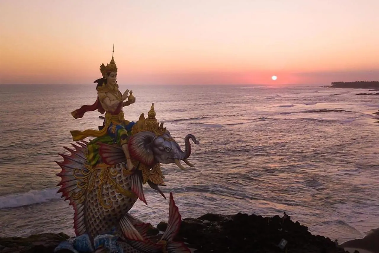 Sau Bali Beach House Canggu Hotel